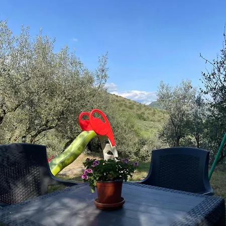 בית חווה Torre Ercolana אנגני